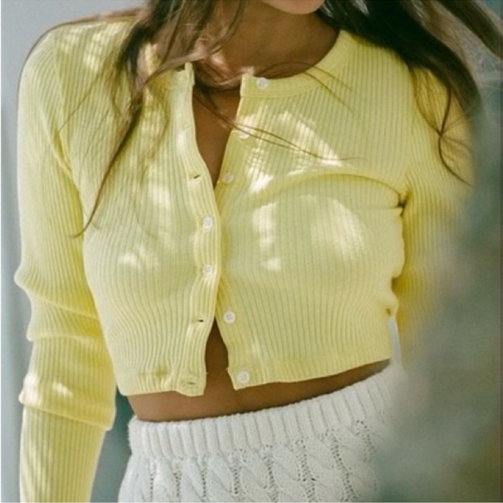 Sabo Skirt knit cardigan in XS. Cropped ribbed style.